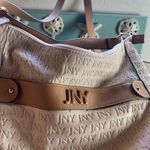 Embossed crème Purse-JNY (New)
